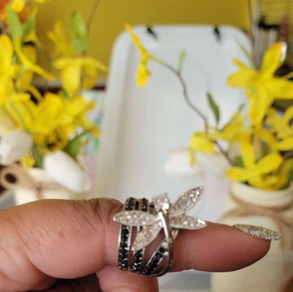 Women's Statement Ring - Picture 2 of 4